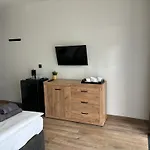 Lesna Plaza Apartment *