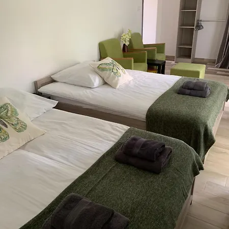 Lesna Plaza Apartment